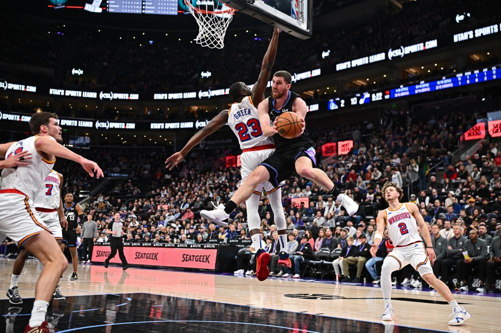 与主裁判毫 与主裁判毫